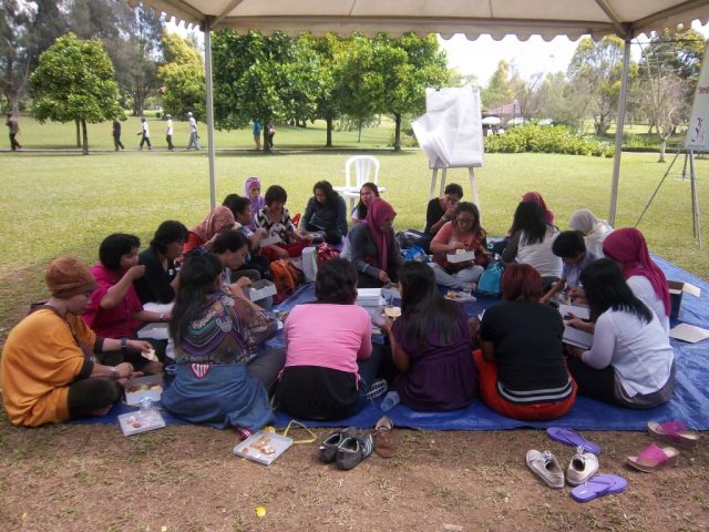 taman bunga nusantara 2013